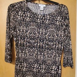 Carmen 3/4 sleeve top  Size Large,  Fits size 8-10